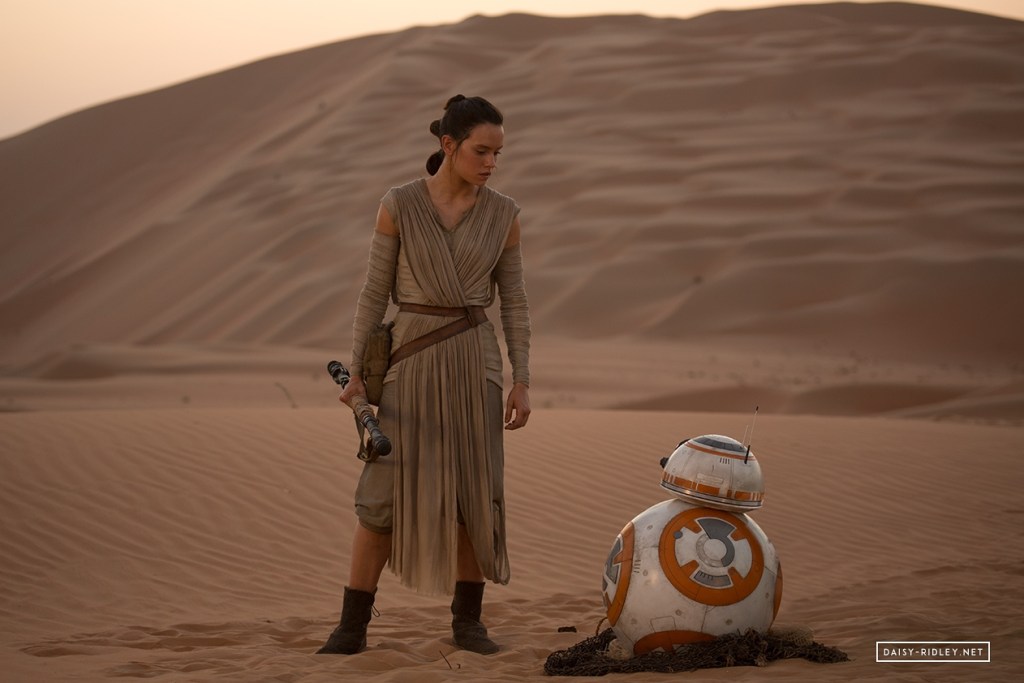 -Star-Wars-The-Force-Awakens-2015-Stills-daisy-ridley-39322439-1262-842
